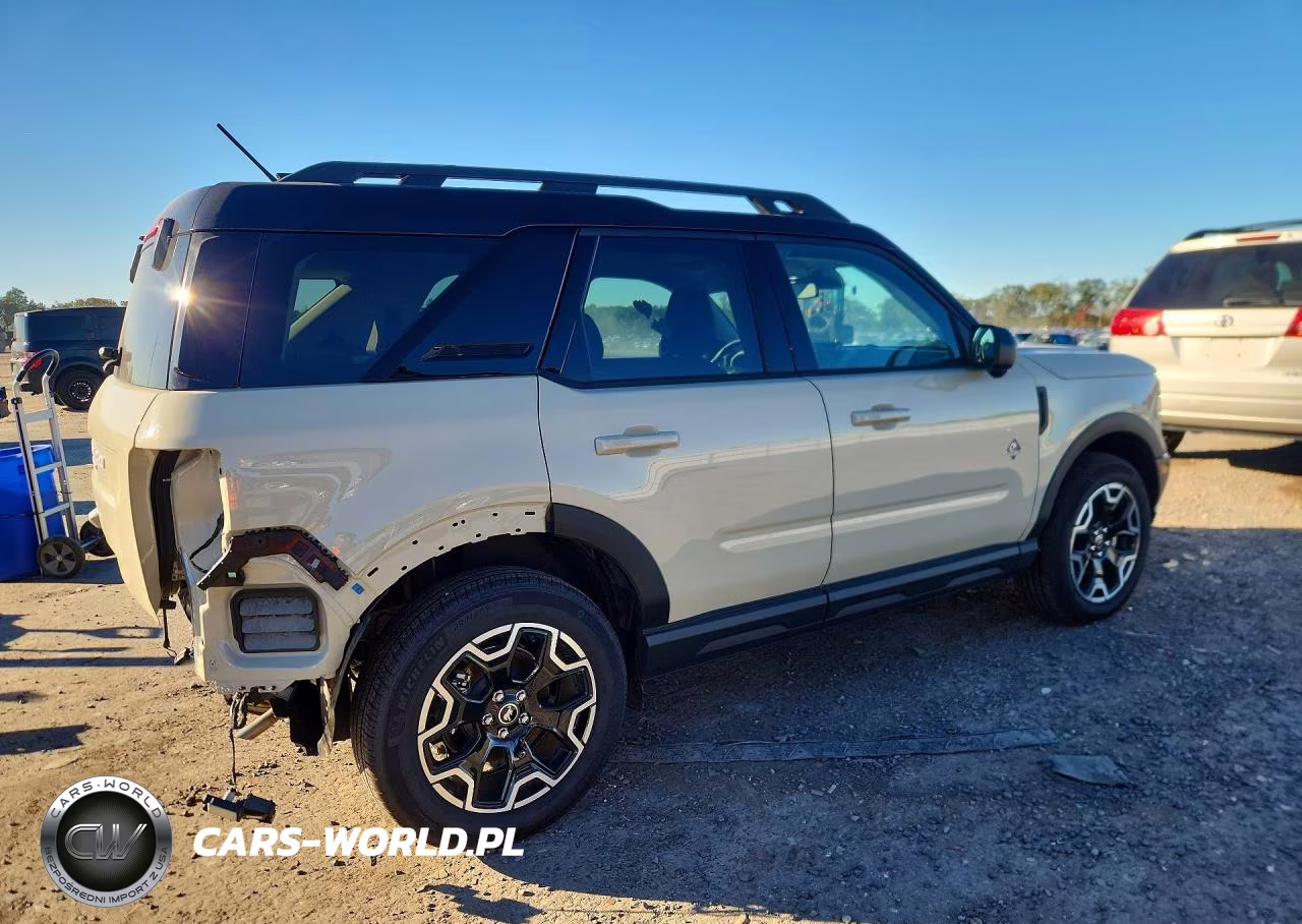 2025 Ford Bronco Sport Outer Banks VIN:3FMCR9CN2SRF02893 - 3