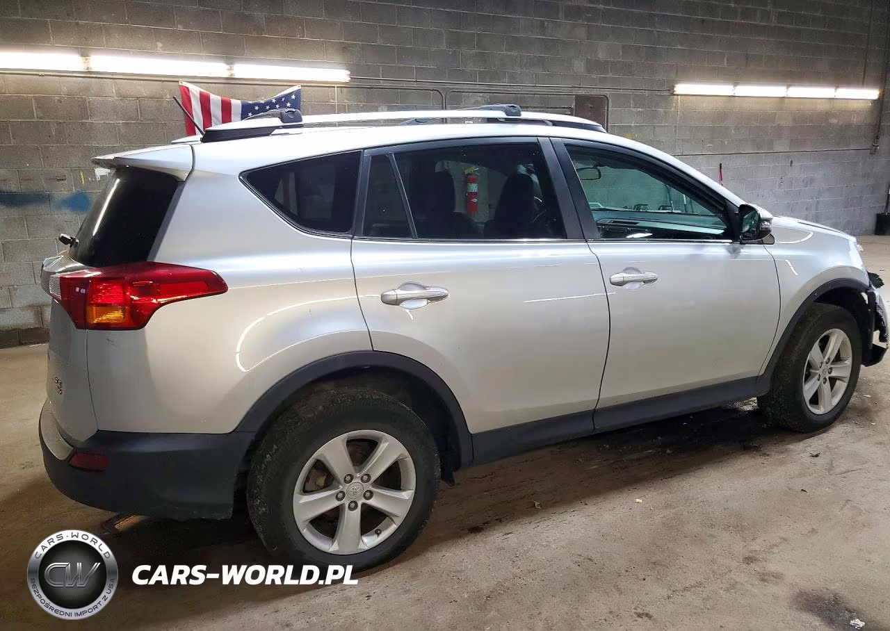 2014 Toyota Rav4 Xle VIN:2T3RFREV5EW196390 - 3