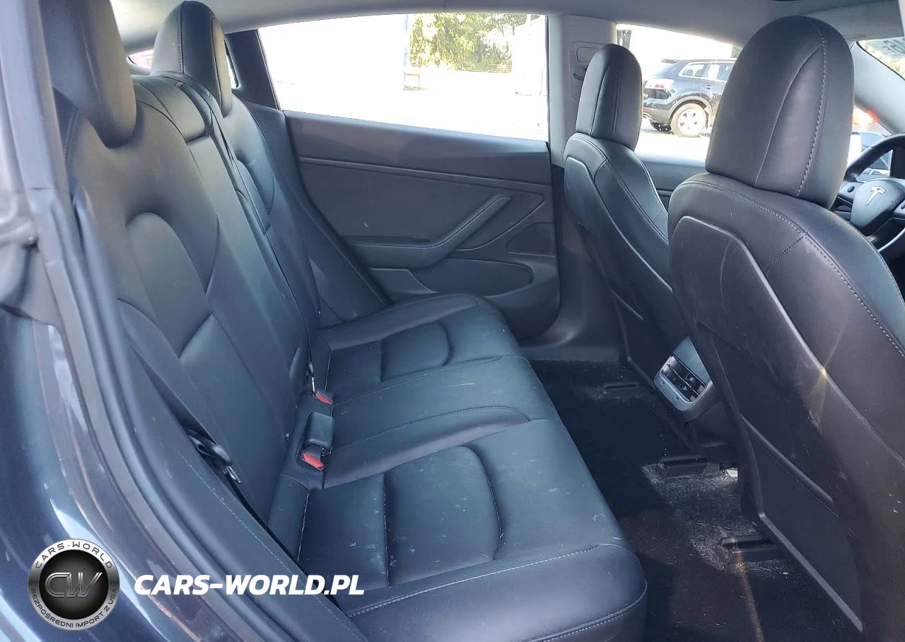 2018 Tesla Model 3 VIN:5YJ3E1EB0JF129180 - 10