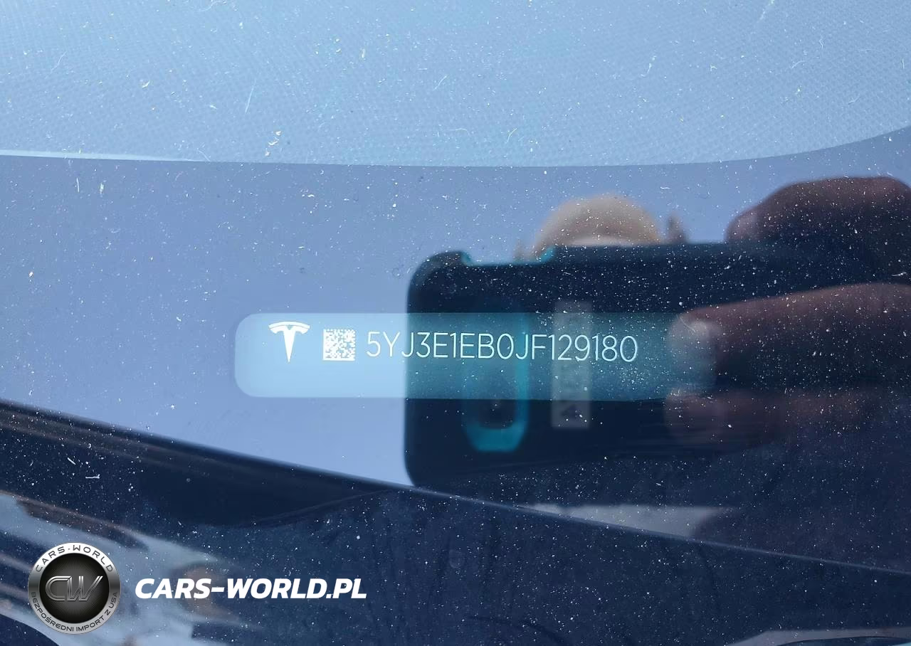 2018 Tesla Model 3 VIN:5YJ3E1EB0JF129180 - 12
