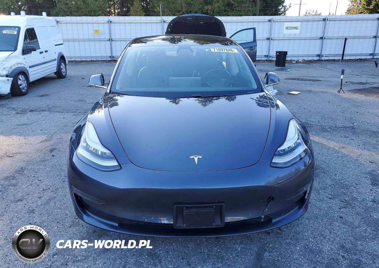 2018 Tesla Model 3 VIN:5YJ3E1EB0JF129180 - 5