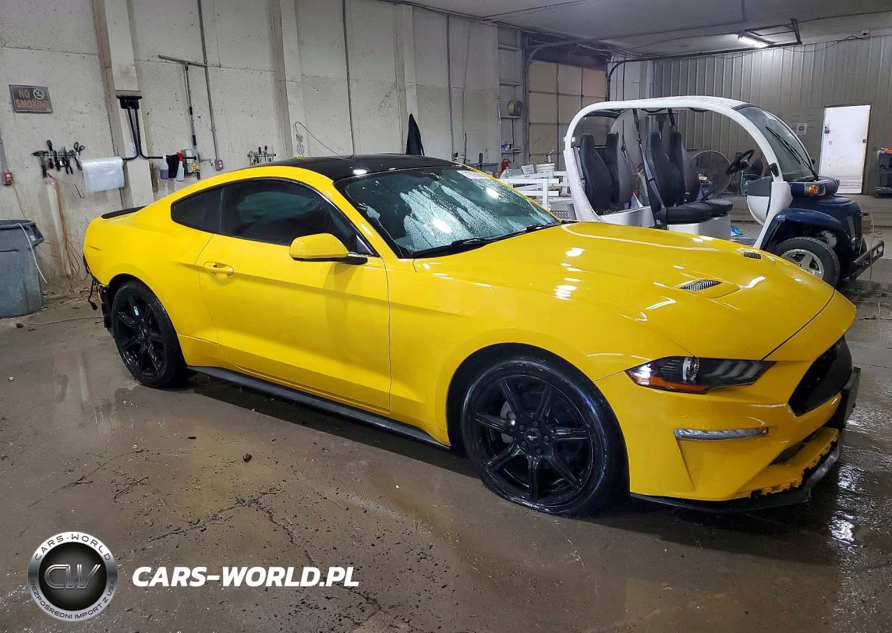 2018 Ford Mustang VIN:1FA6P8TH3J5135487 - 4