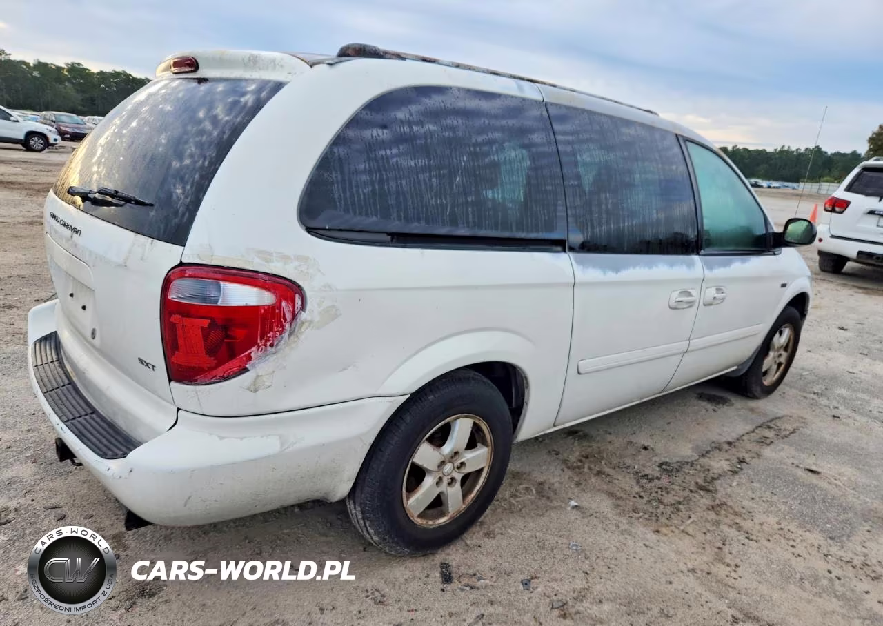 2005 Dodge Grand Caravan Sxt VIN:2D4GP44L35R382661 - 3