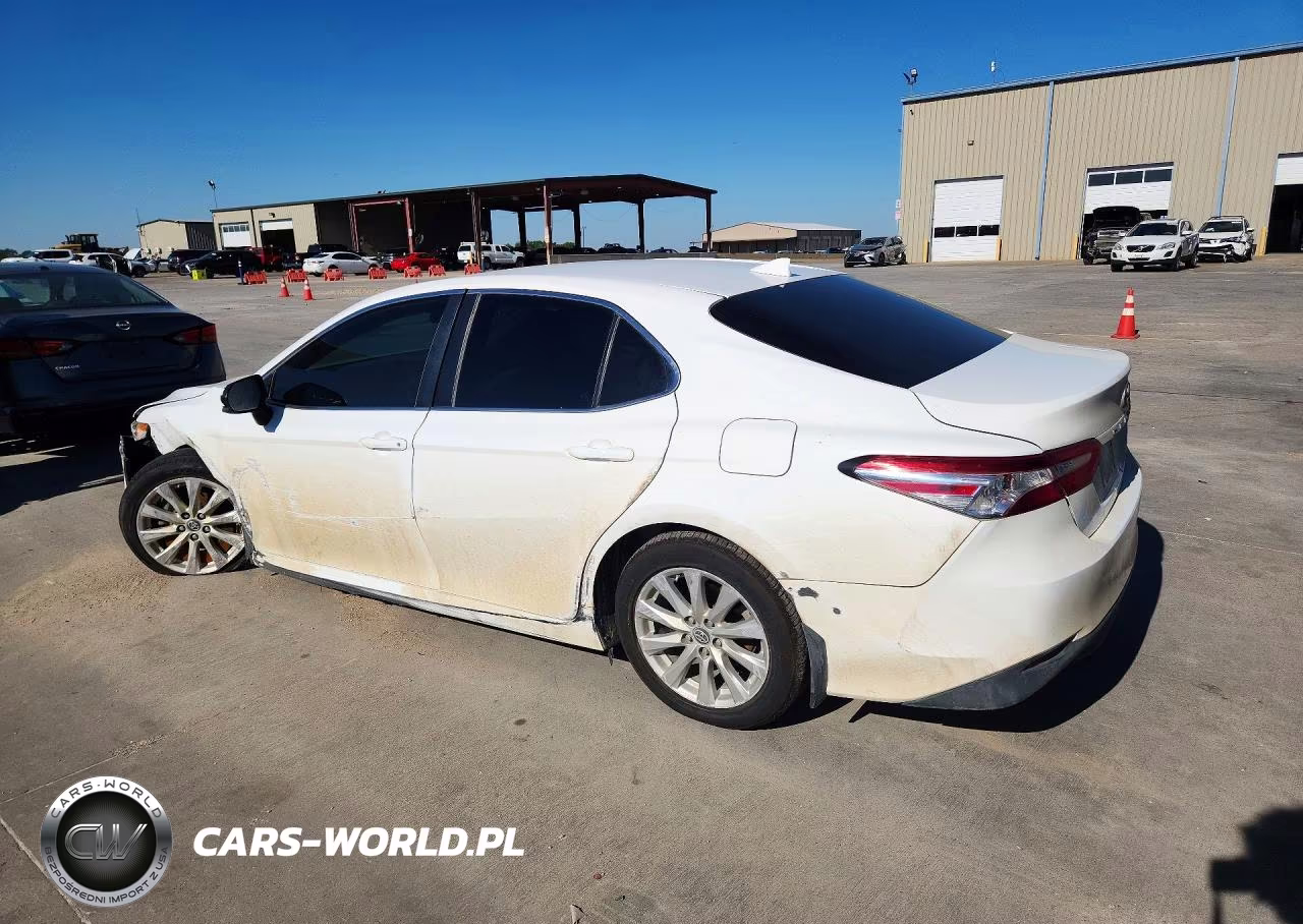 2019 Toyota Camry Le VIN:4T1B11HK5KU236068 - 2