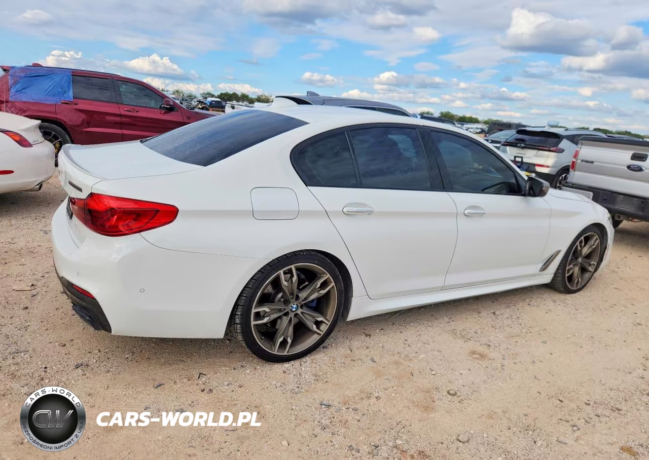2018 BMW M550Xi VIN:WBAJB9C52JB036320 - 3