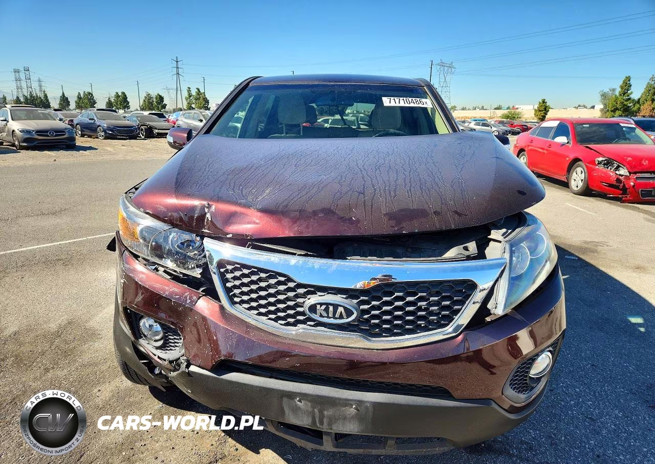 2013 Kia Sorento Lx VIN:5XYKT3A17DG402865 - 5