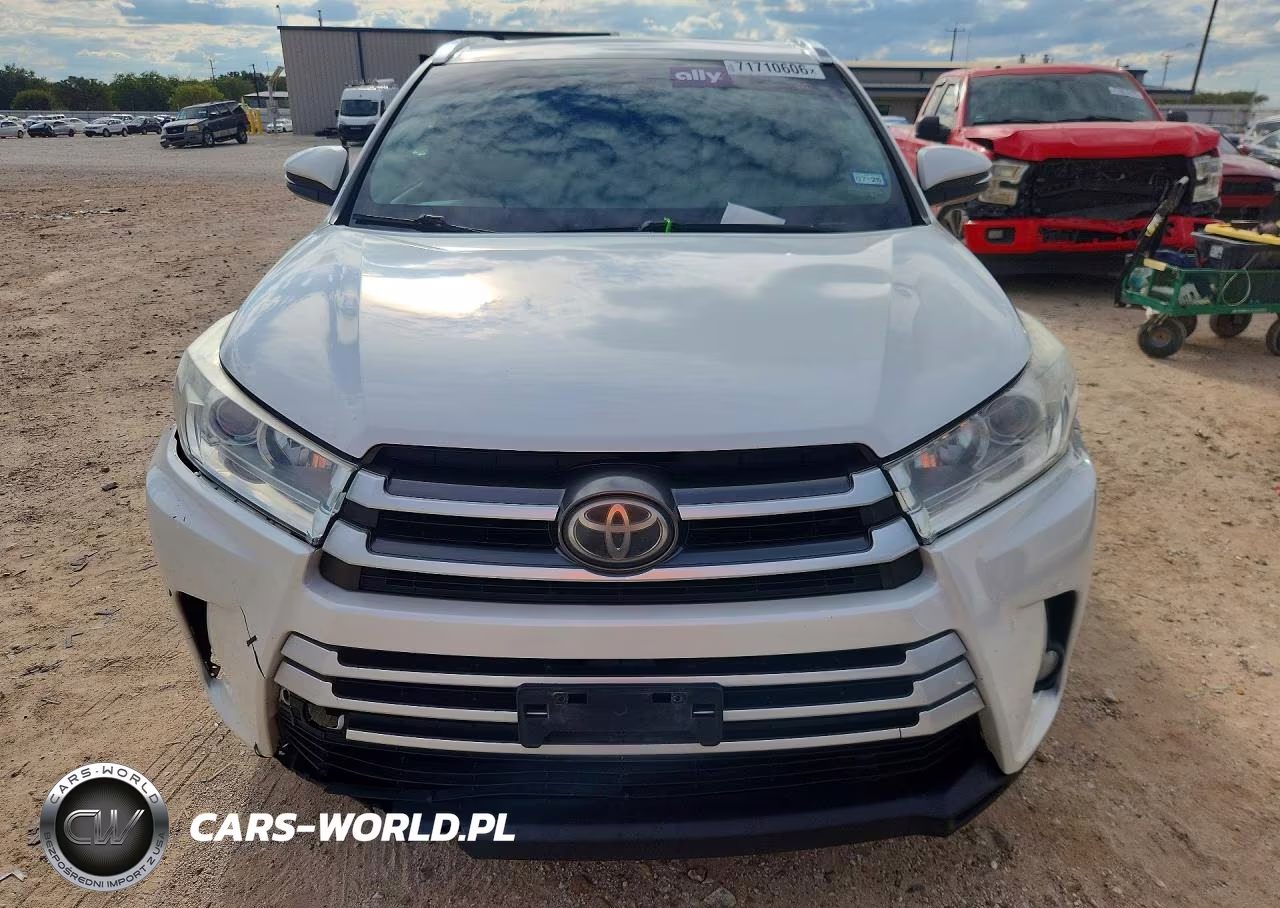 2019 Toyota Highlander Xle VIN:5TDKZRFH8KS333661 - 5