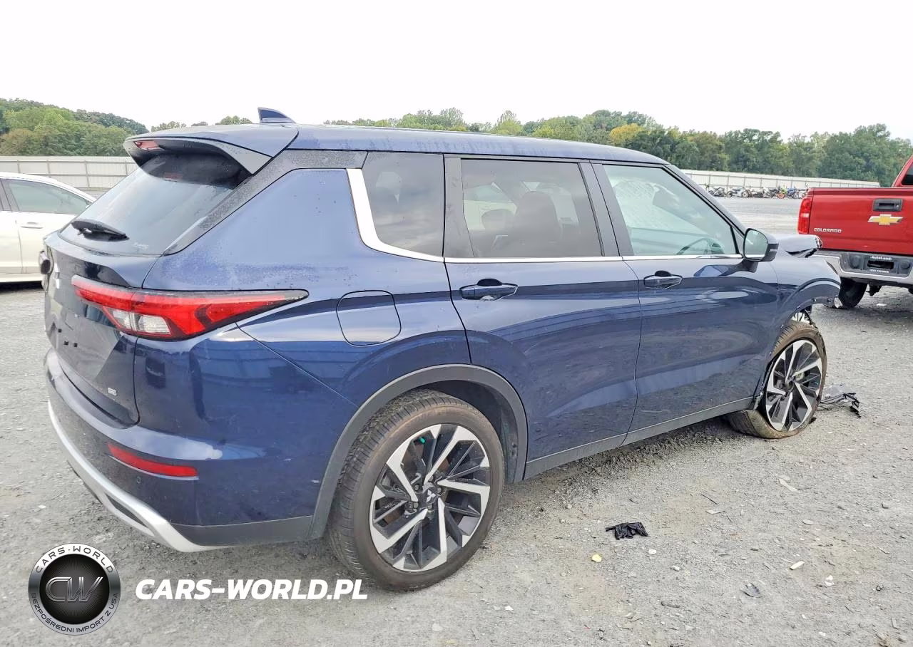 2023 Mitsubishi Outlander Se VIN:JA4J4UA8XPZ060811 - 3