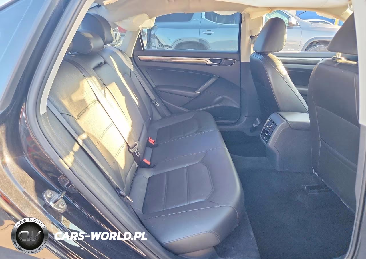 2017 Volkswagen Passat Se VIN:1VWGT7A37HC027890 - 10