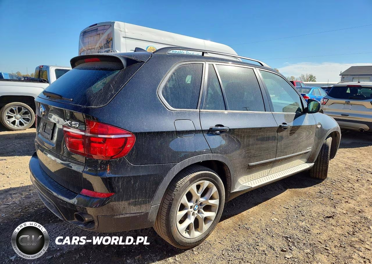 2012 BMW X5 xDrive35I VIN:5UXZV4C55CL987574 - 3