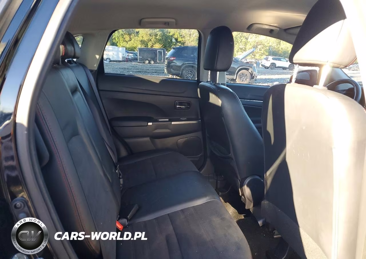 2023 Mitsubishi Outlander Sport S-Se VIN:JA4ARUAU0PU002007 - 10