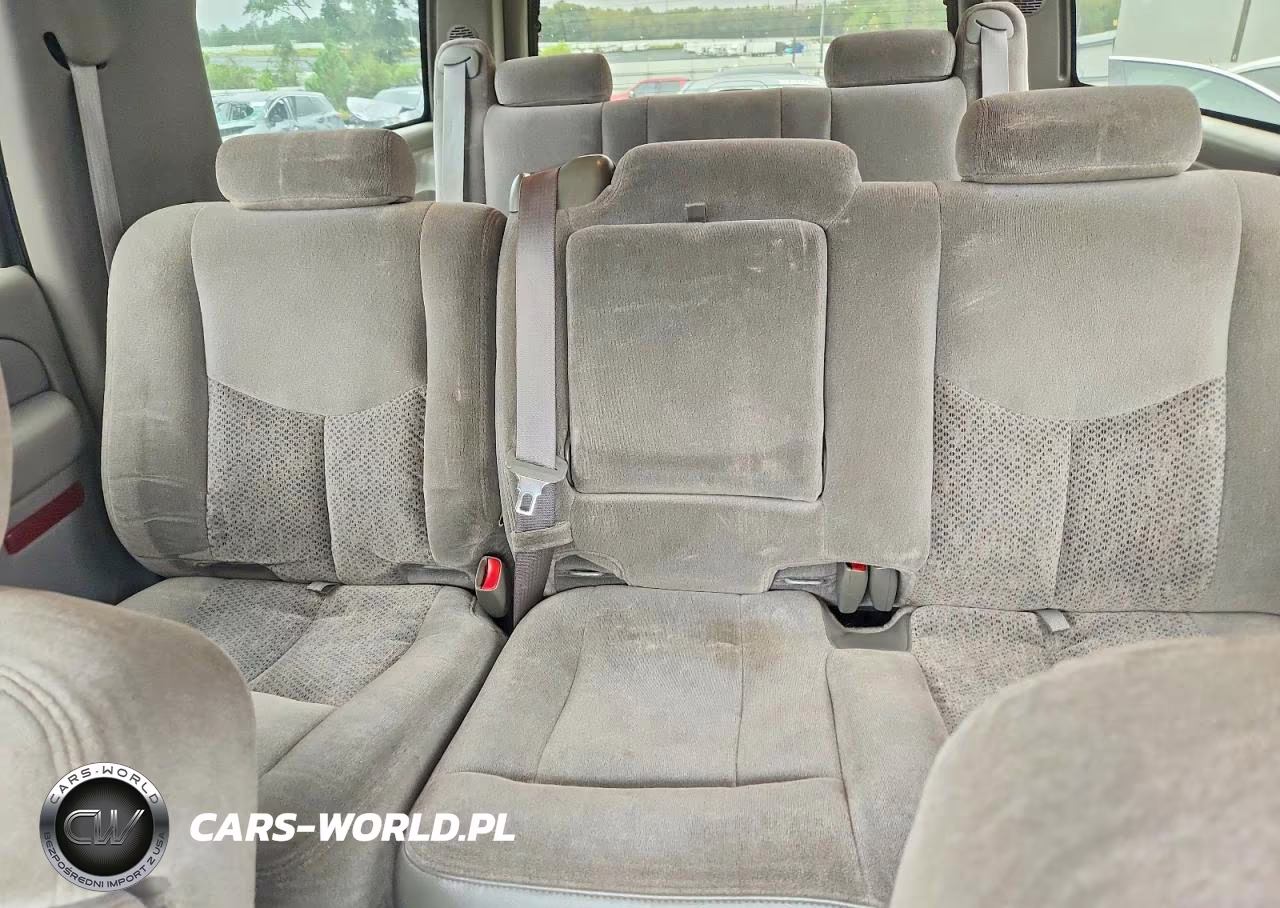 2004 Chevrolet Suburban C1500 VIN:1GNEC16ZX4J292143 - 10