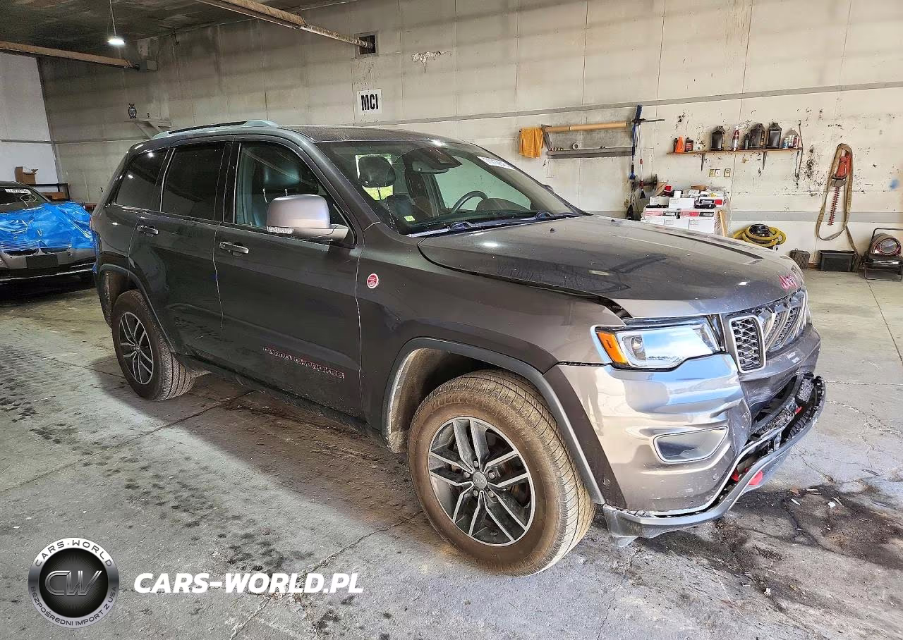 2018 Jeep Grand Cherokee Trailhawk VIN:1C4RJFLG7JC453371 - 4