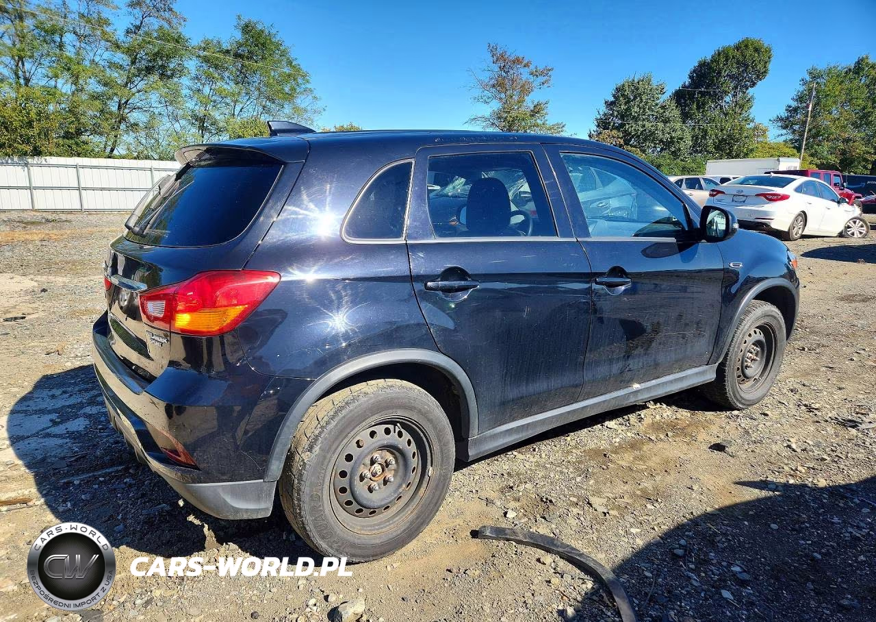 2018 Mitsubishi Outlander Sport Es VIN:JA4AR3AU3JZ005794 - 3