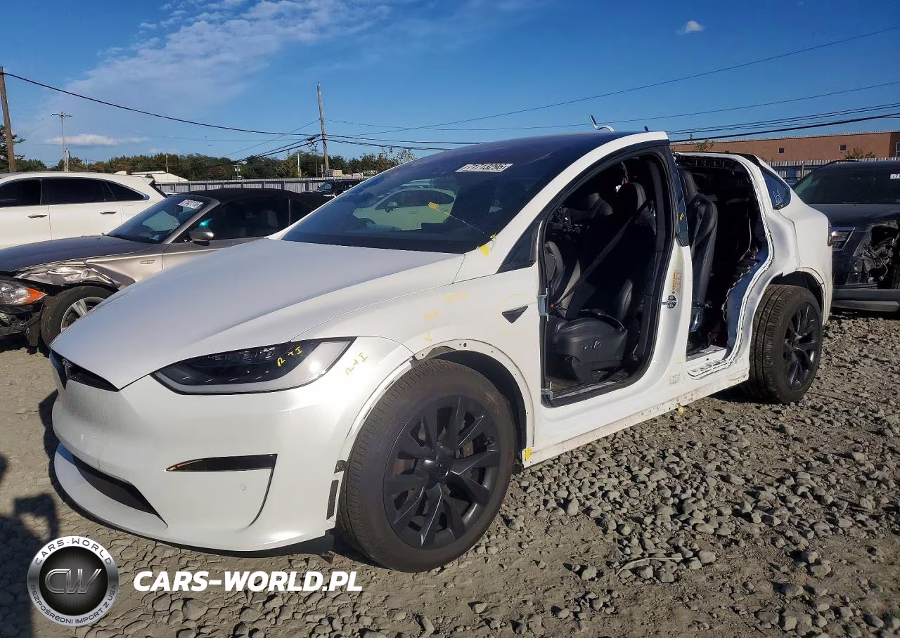 2023 Tesla Model X VIN:7SAXCBE58PF368723 - 1