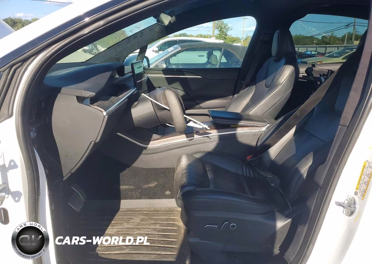 2023 Tesla Model X VIN:7SAXCBE58PF368723 - 7