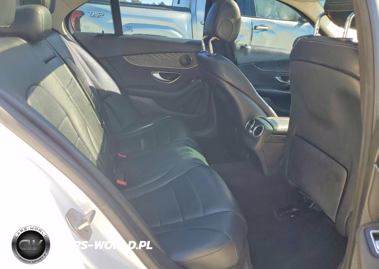 2016 Mercedes-Benz C 300 VIN:55SWF4JB7GU152481 - 10