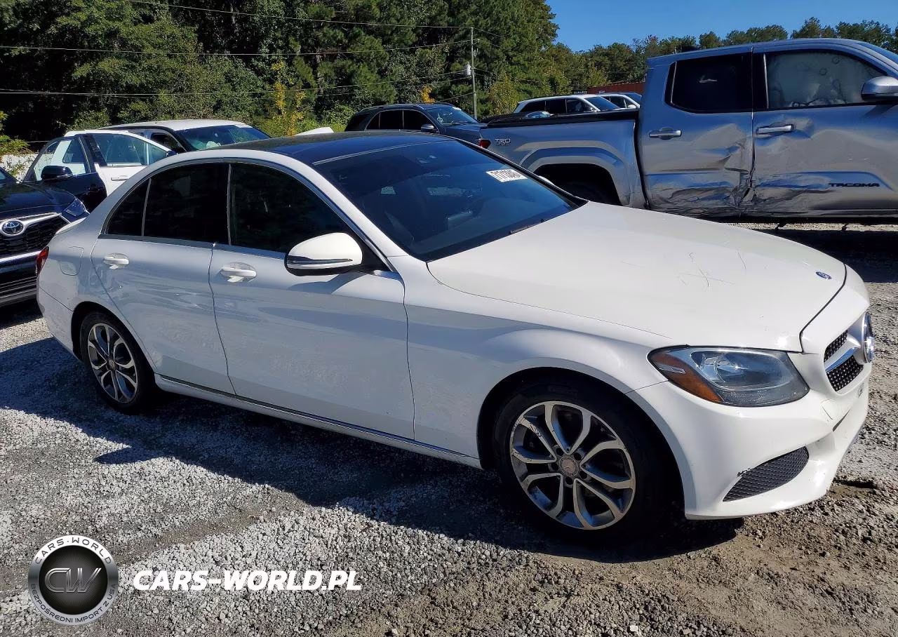 2016 Mercedes-Benz C 300 VIN:55SWF4JB7GU152481 - 4