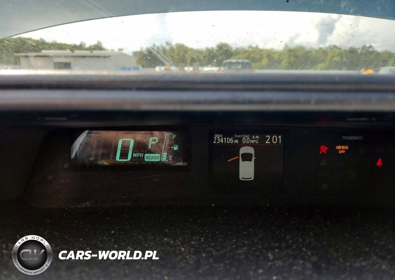2012 Toyota Prius C Two VIN:JTDKDTB37C1009850 - 9