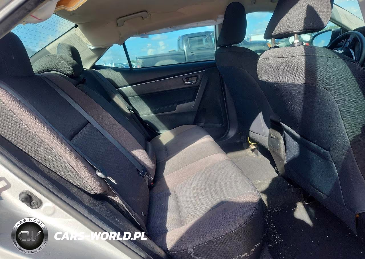2017 Toyota Corolla Le VIN:5YFBURHE4HP712580 - 10