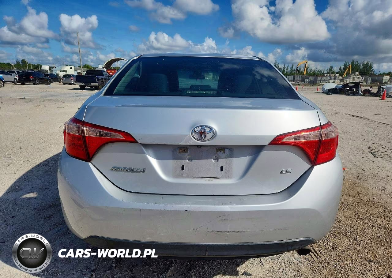 2017 Toyota Corolla Le VIN:5YFBURHE4HP712580 - 6
