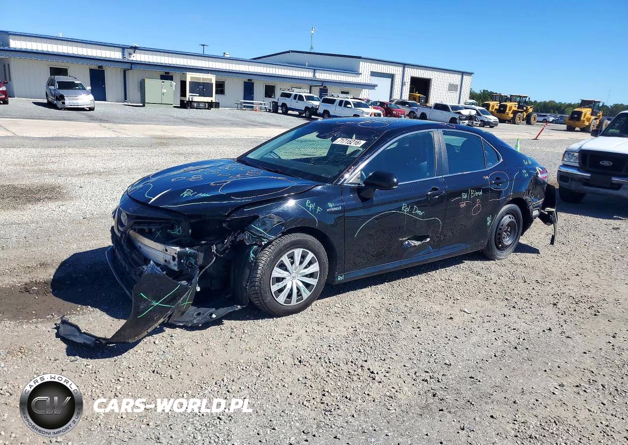 2018 Toyota Camry Le – zdjęcie 1 z 12