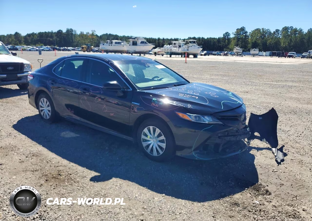 2018 Toyota Camry Le VIN:4T1B31HK0JU503660 - 4