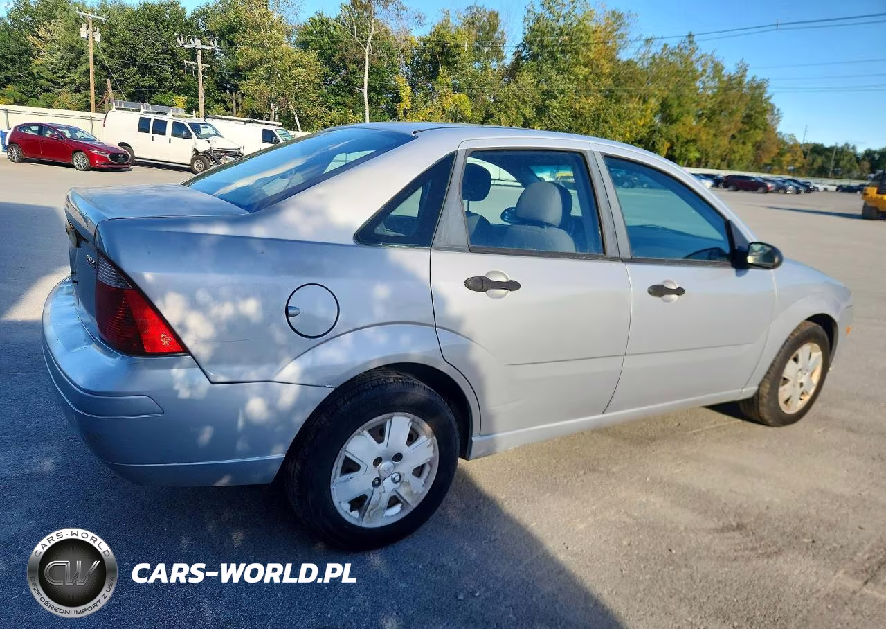 2006 Ford Focus Zx4 VIN:1FAHP34N36W182407 - 3