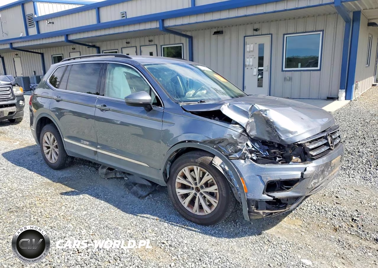 2018 Volkswagen Tiguan Se VIN:3VV2B7AX3JM092339 - 4