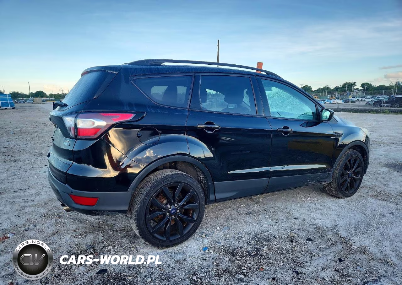 2017 Ford Escape Se VIN:1FMCU9GD6HUD71243 - 3