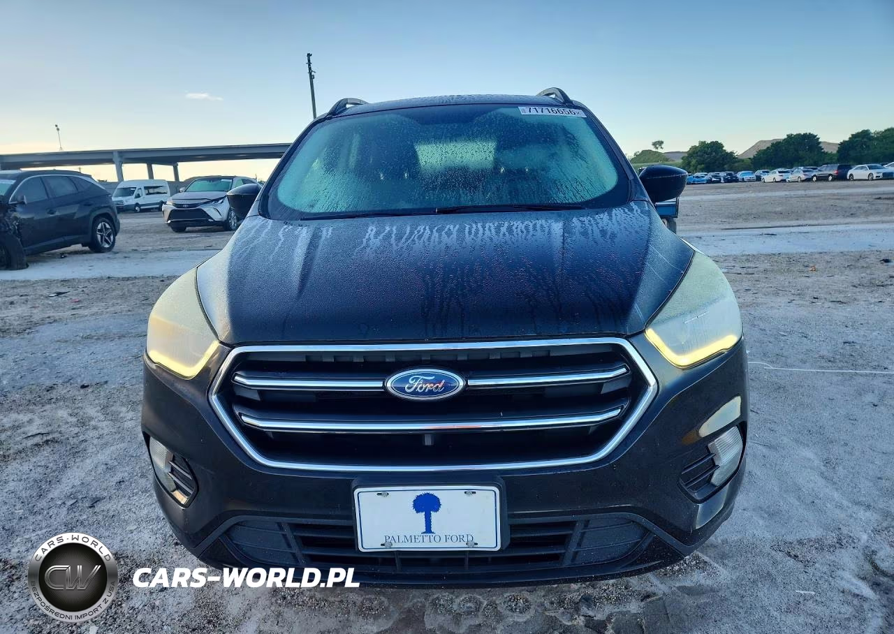 2017 Ford Escape Se VIN:1FMCU9GD6HUD71243 - 5