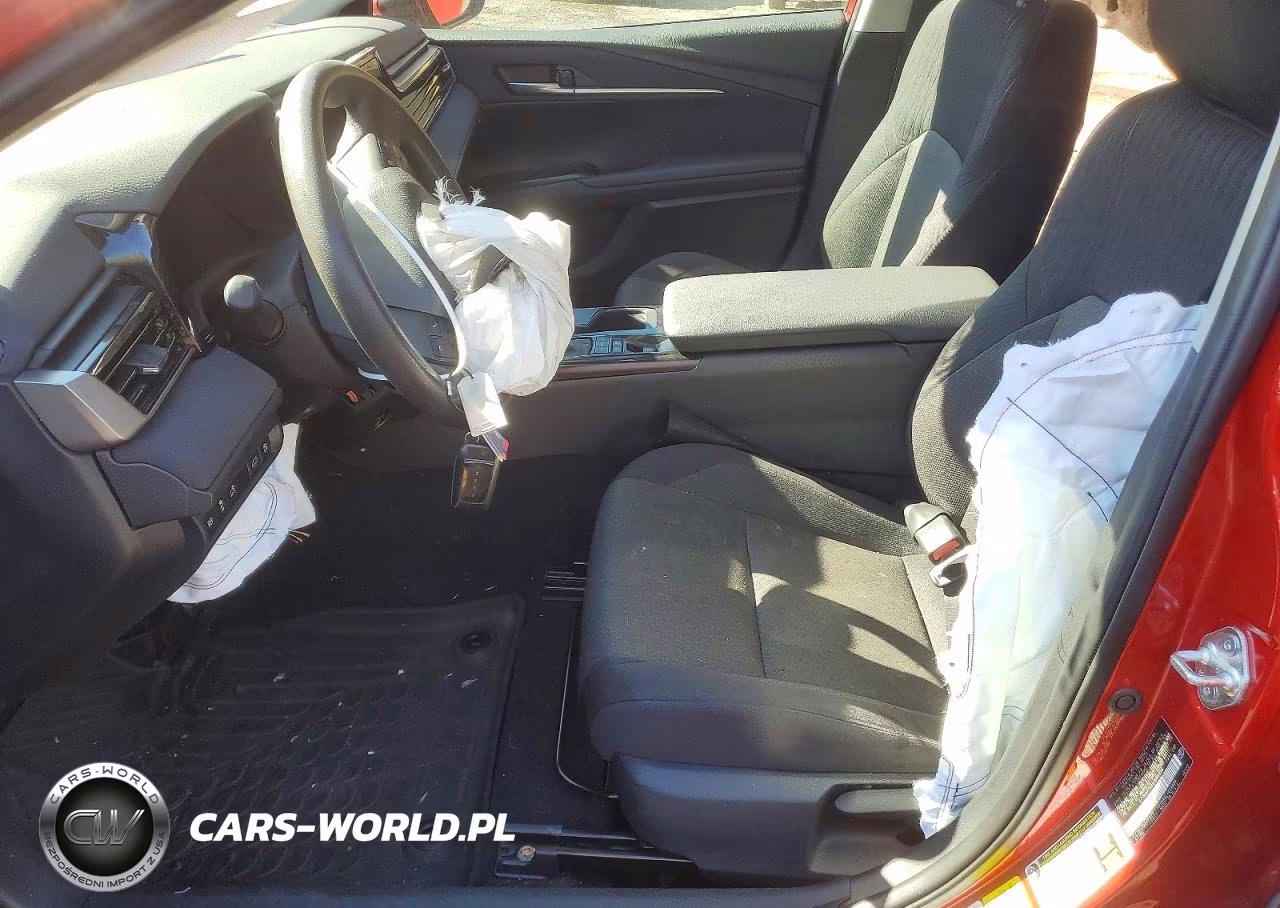 2025 Toyota Camry Le VIN:4T1DAACK9SU005996 - 7