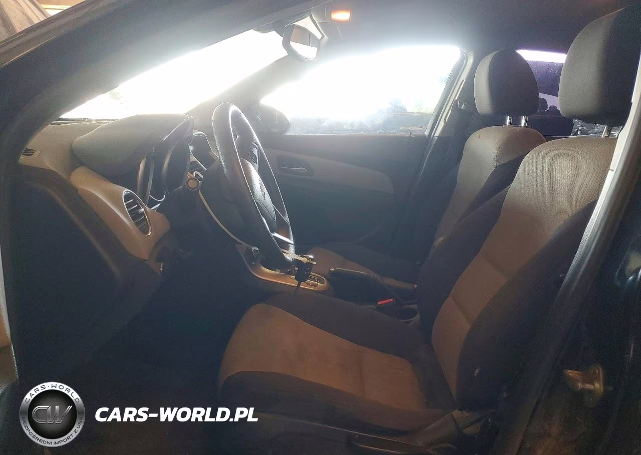 2016 Chevrolet Cruze VIN:1G1PA5SG7E7476935 - 7