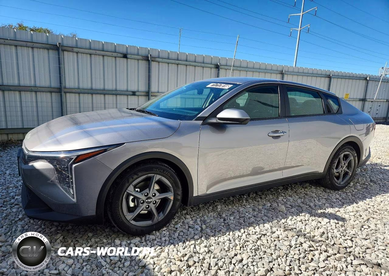 2026 Kia K4 Lxs VIN:3KPFT4DE1TE255685 - 1