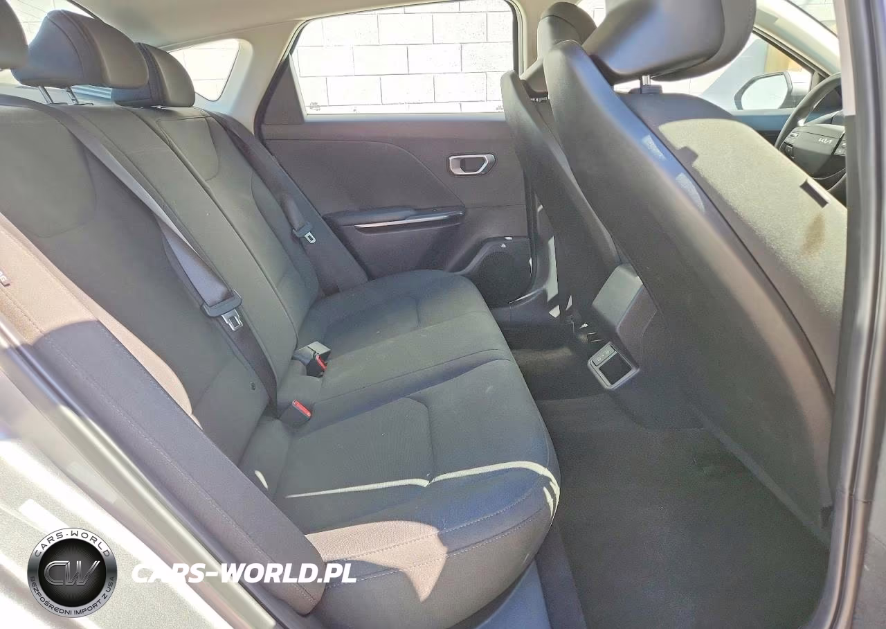 2026 Kia K4 Lxs VIN:3KPFT4DE1TE255685 - 10