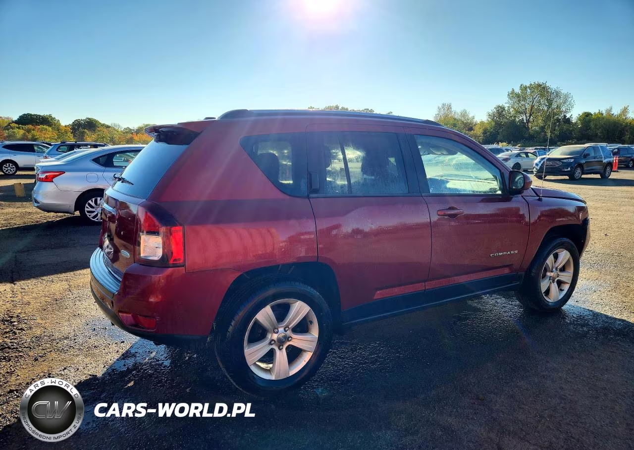2014 Jeep Compass Latitude VIN:1C4NJDEB5ED500398 - 3