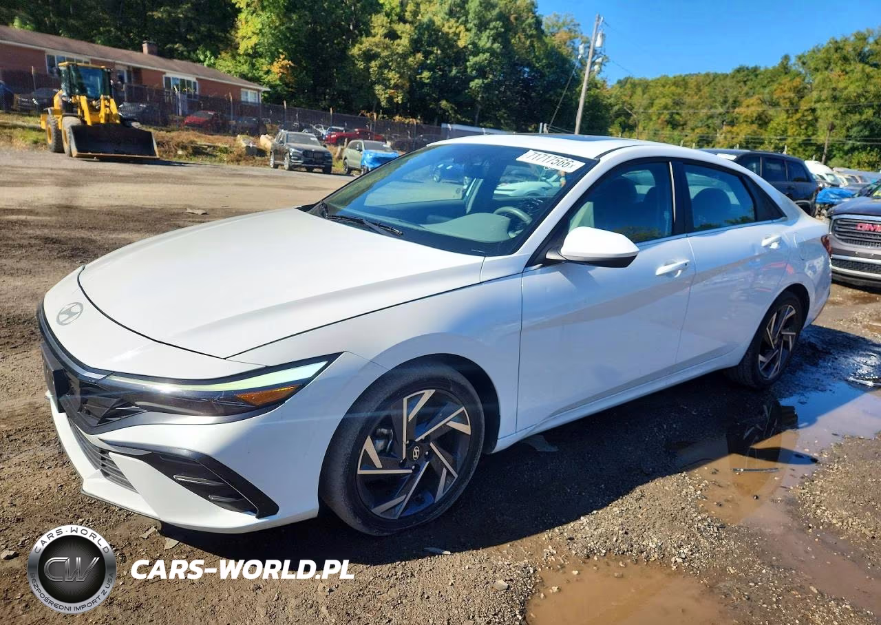 2025 Hyundai Elantra Sel
