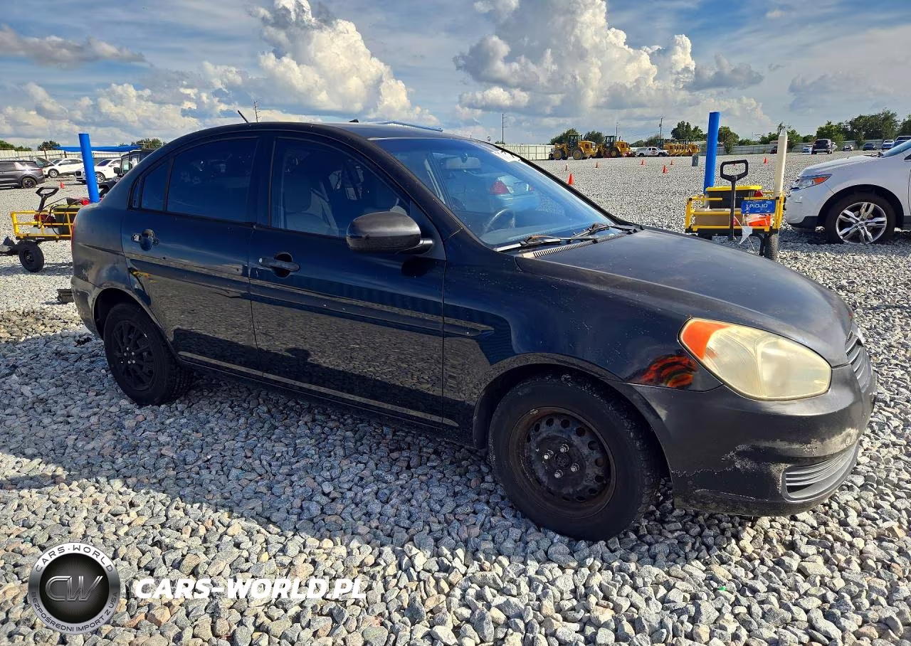 2010 Hyundai Accent Gls VIN:KMHCN4AC7AU450216 - 4