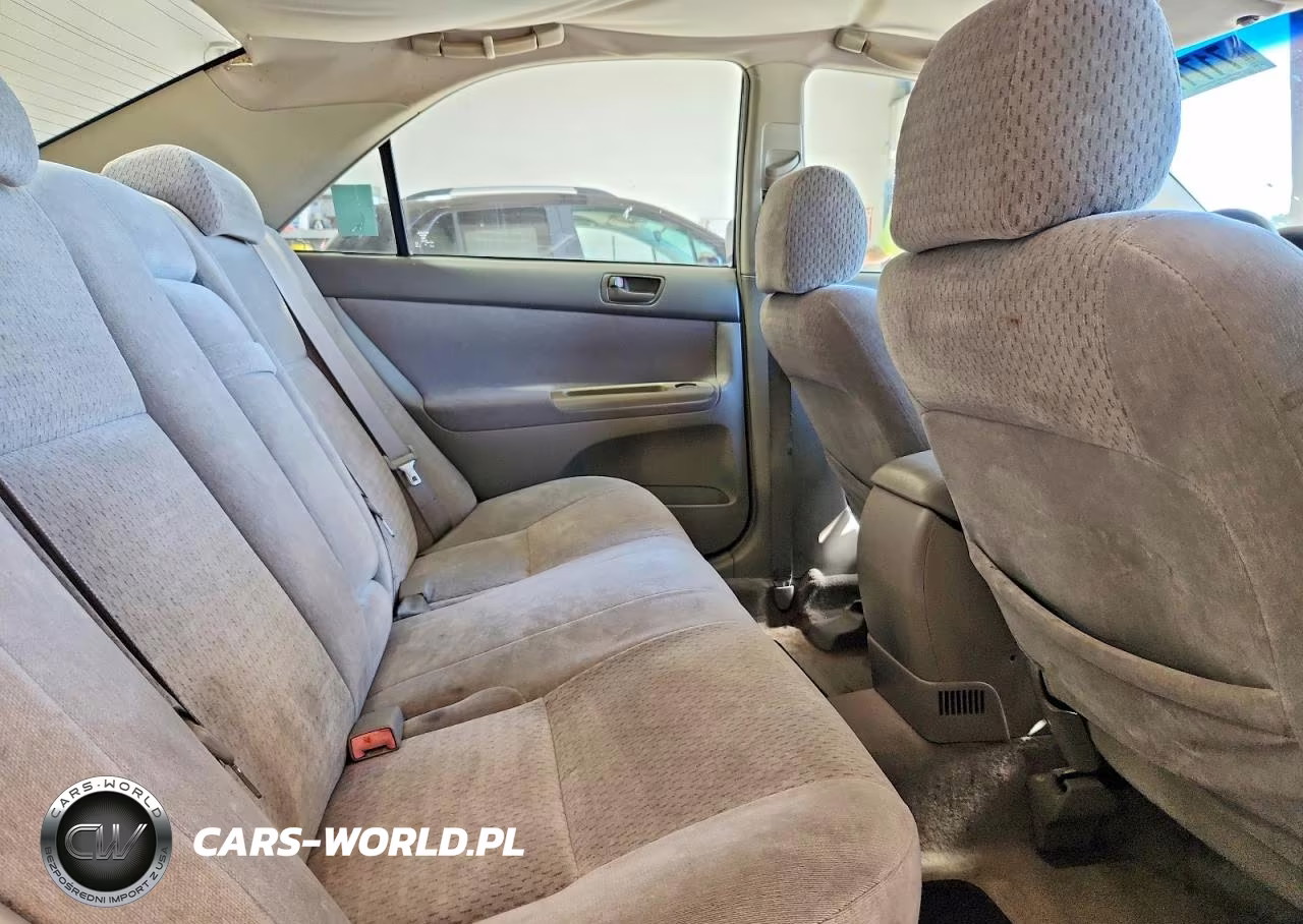 2002 Toyota Camry Le VIN:4T1BE32K62U110505 - 10