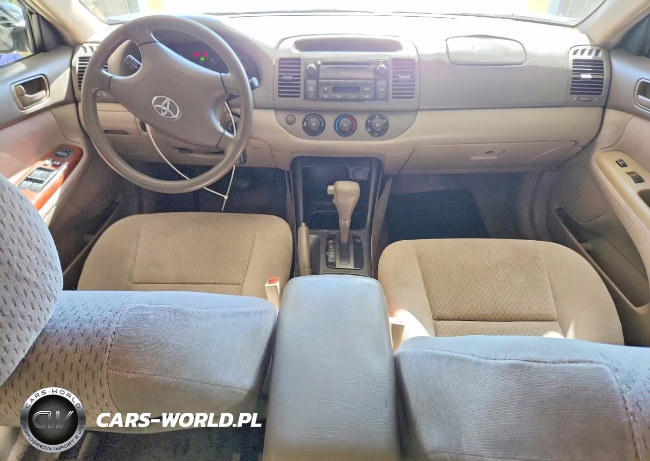 2002 Toyota Camry Le VIN:4T1BE32K62U110505 - 8