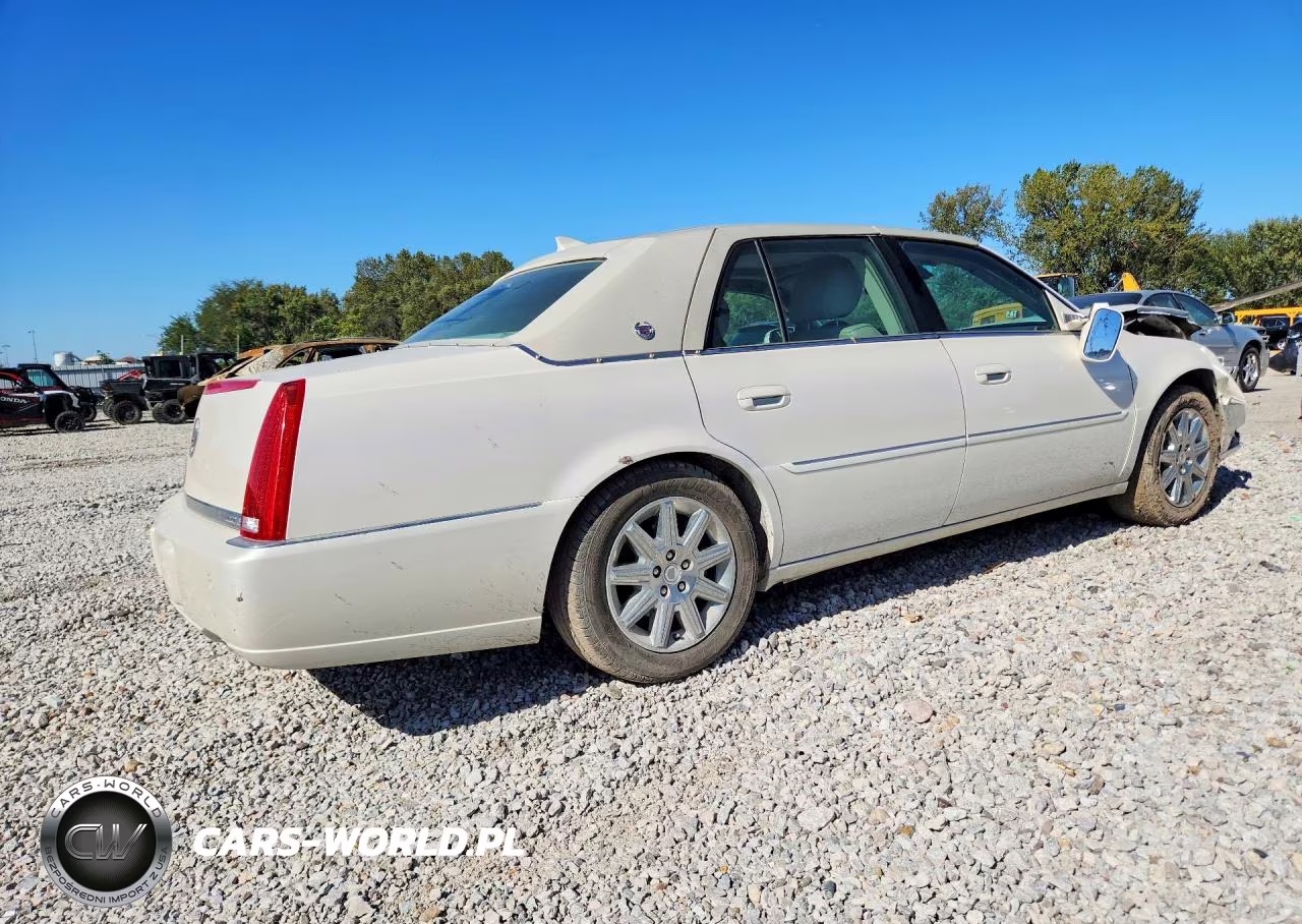 2011 Cadillac Dts Premium Collection VIN:1G6KH5E69BU104853 - 3