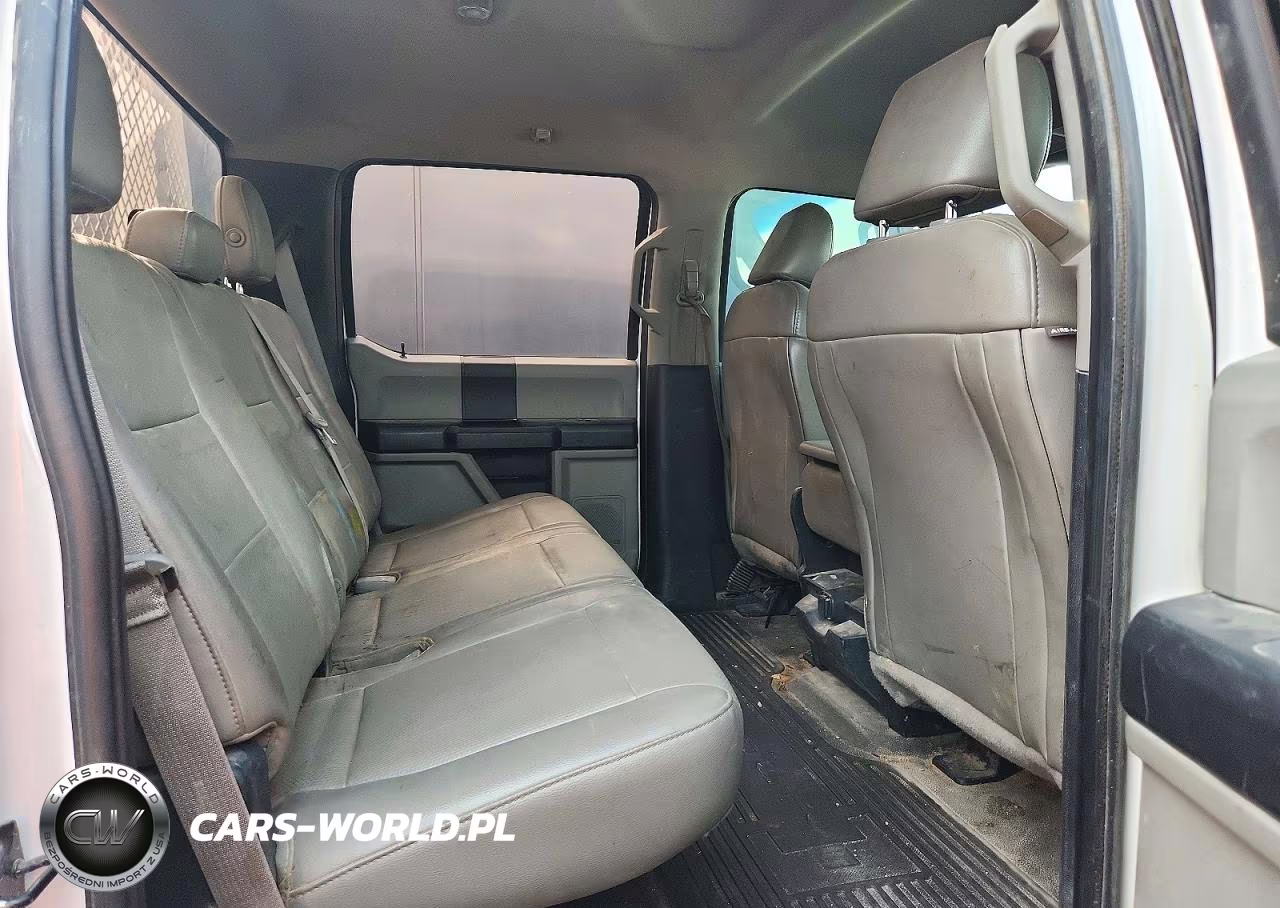 2018 Ford F350 Super Duty VIN:1FD8W3FT5JEC67607 - 10