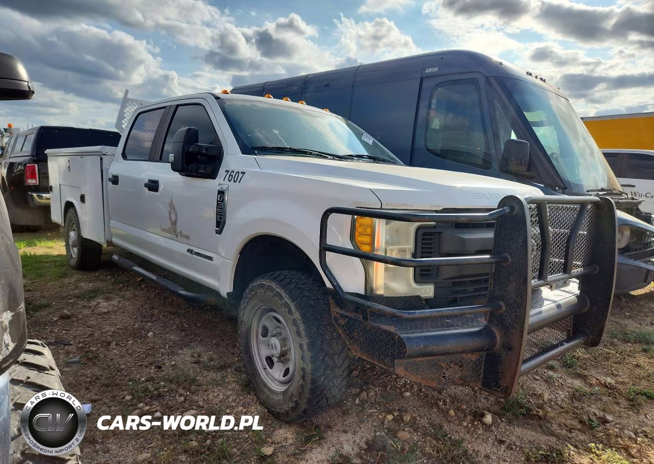 2018 Ford F350 Super Duty VIN:1FD8W3FT5JEC67607 - 4