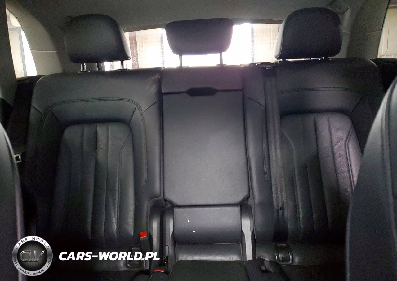 2018 Audi Q5 Premium VIN:WA1ANAFYXJ2156376 - 10