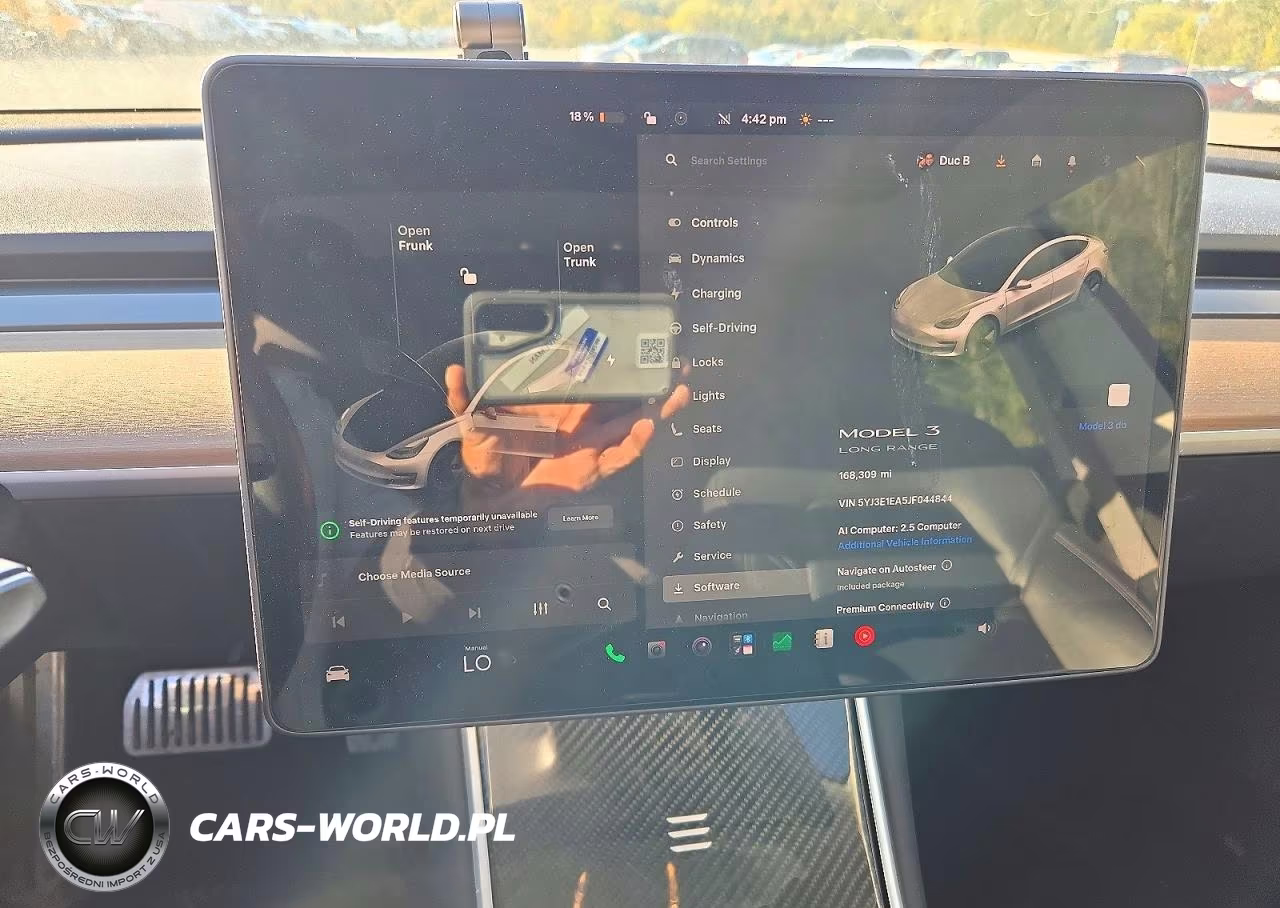 2018 Tesla Model 3 VIN:5YJ3E1EA5JF044844 - 9