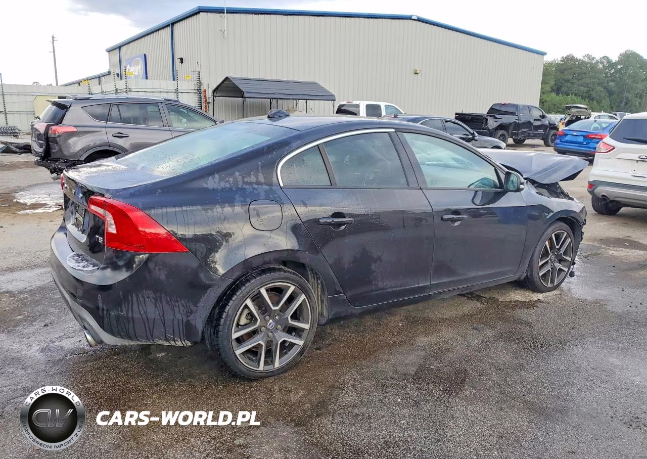 2017 Volvo S60 VIN:YV126MFL3H2432138 - 3