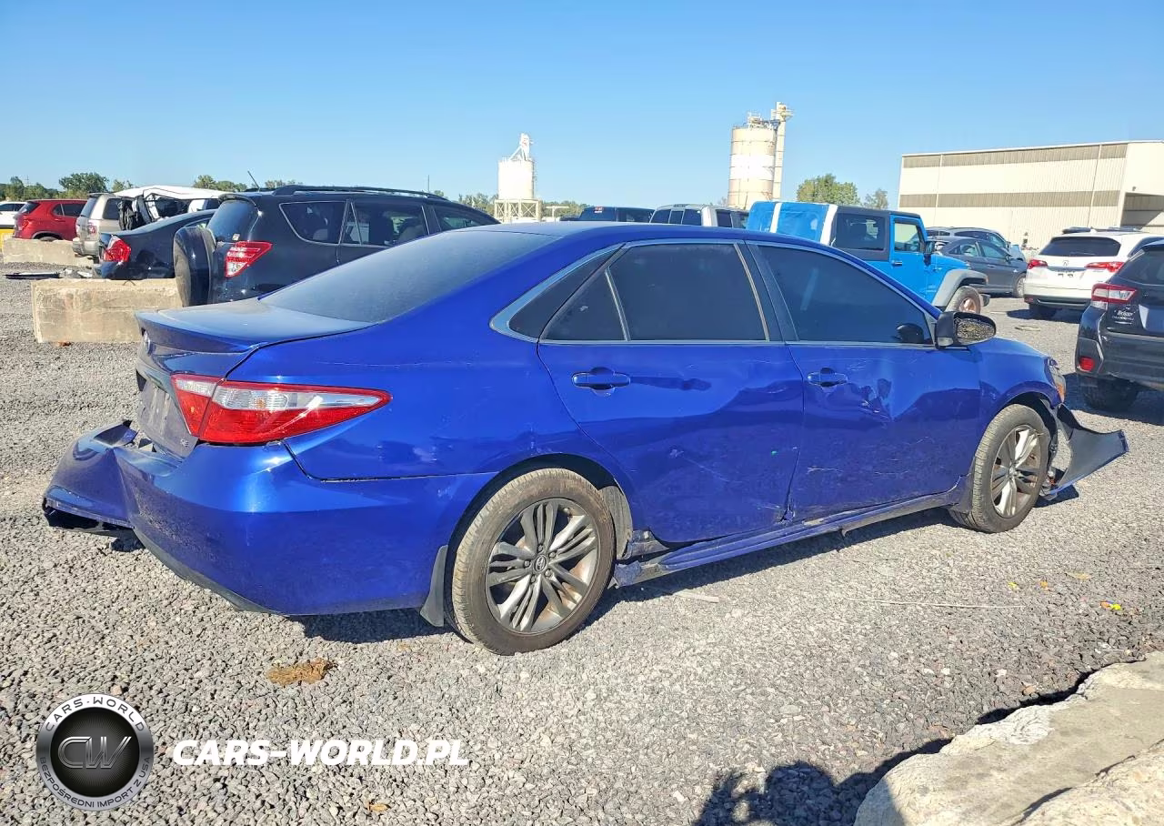 2016 Toyota Camry Se VIN:4T1BF1FK4GU516141 - 3