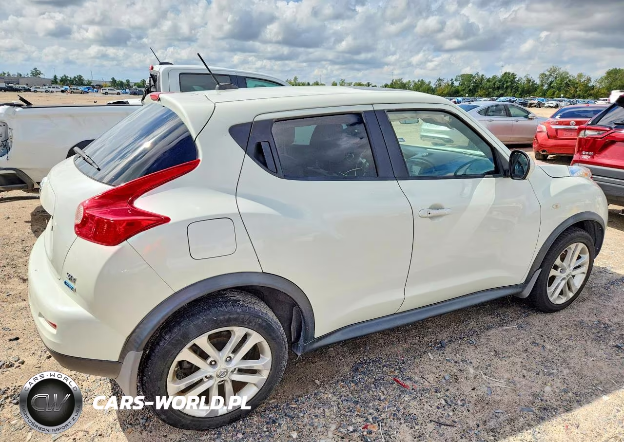 2012 Nissan Juke S VIN:JN8AF5MR2CT102576 - 3