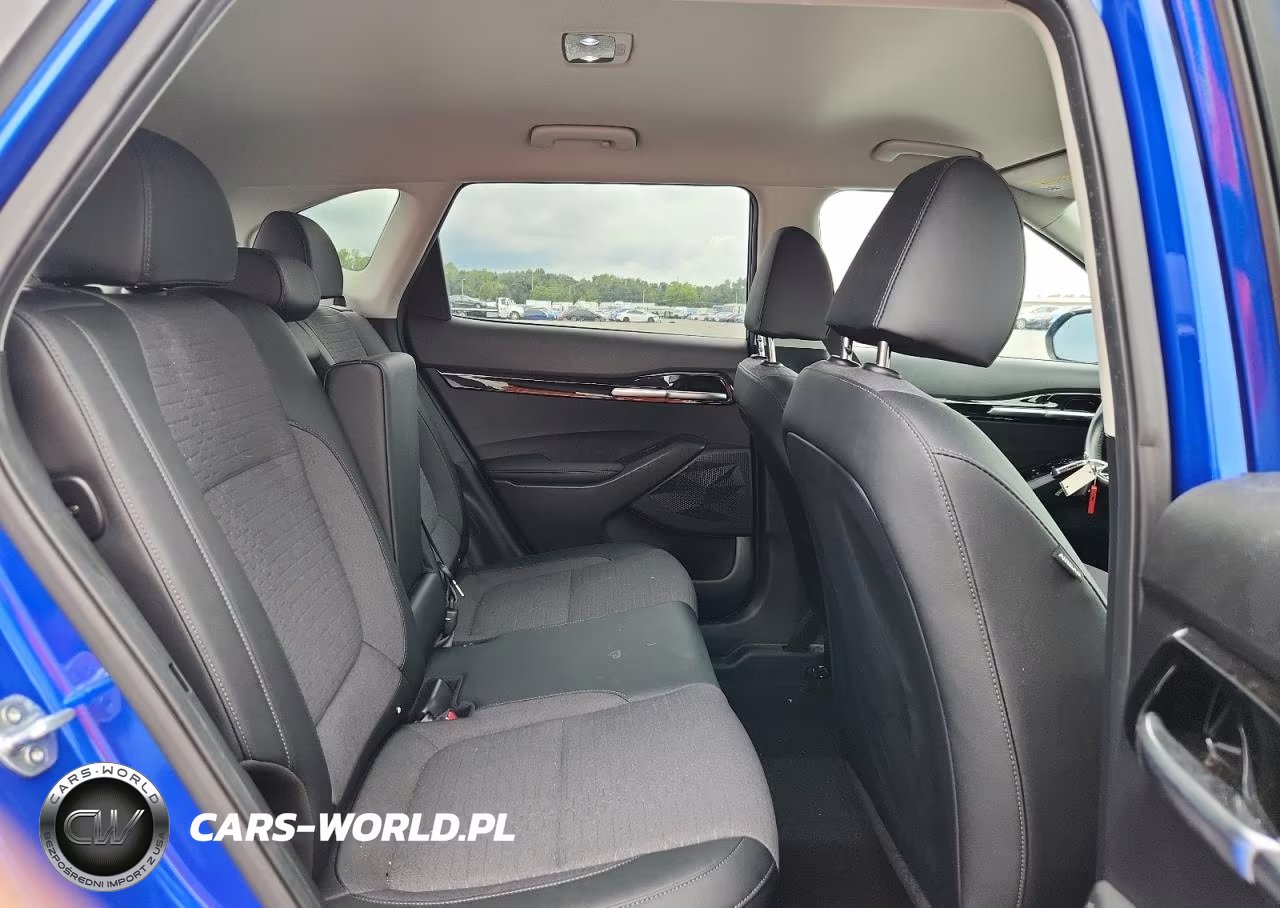 2023 Kia Seltos S VIN:KNDEU2AA2P7418607 - 11