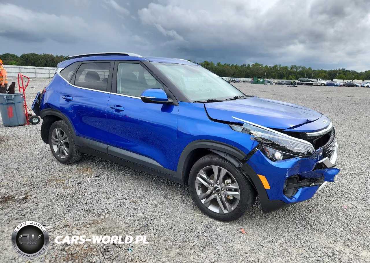 2023 Kia Seltos S VIN:KNDEU2AA2P7418607 - 4